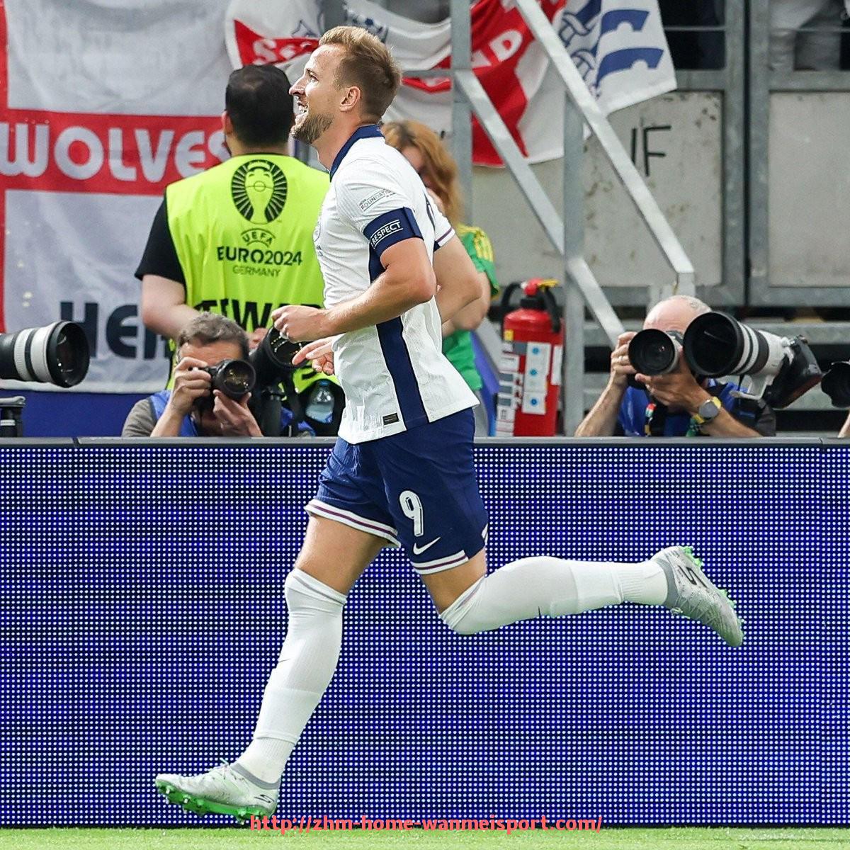 完美体育官方网站-法甲赛季综合回顾报告：亮点球员与遗憾时刻