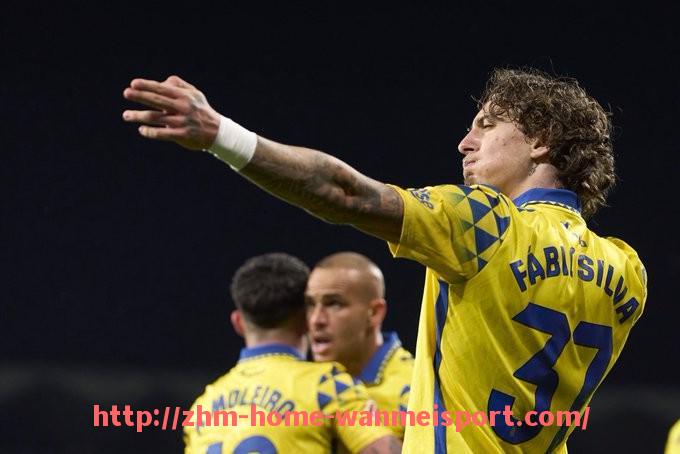 完美体育官方网站-法甲赛程走势与积分变化研究：强队为何翻车？